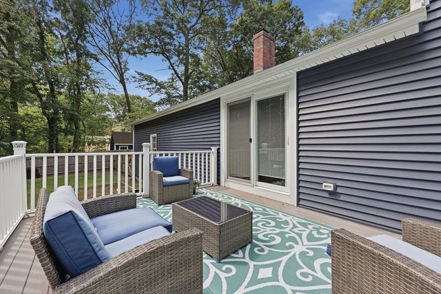 26 Kathleen Dr, Andover, MA 01810