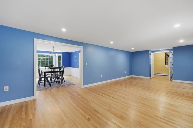 26 Kathleen Dr, Andover, MA 01810
