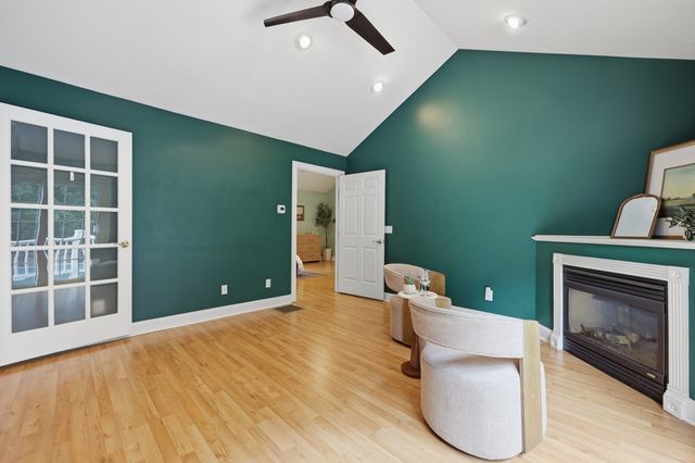 26 Kathleen Dr, Andover, MA 01810