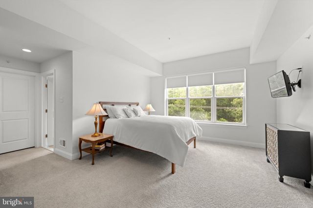 47 HUNTERS LN, Glen Mills, PA 19342