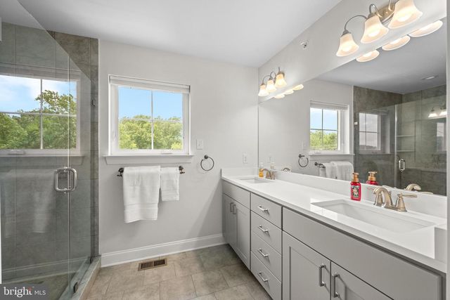 47 HUNTERS LN, Glen Mills, PA 19342