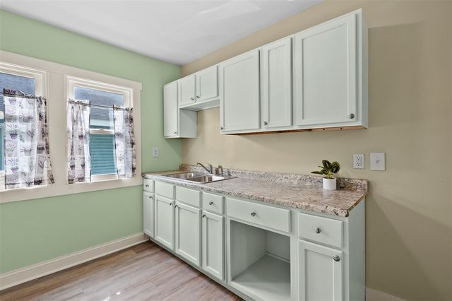 150 Cliff Street, Battle Creek, MI 49014