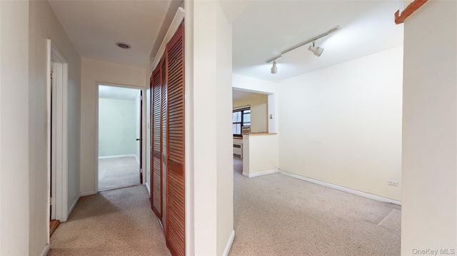 102-45 67th Rd 2R, Forest Hills, NY 11375