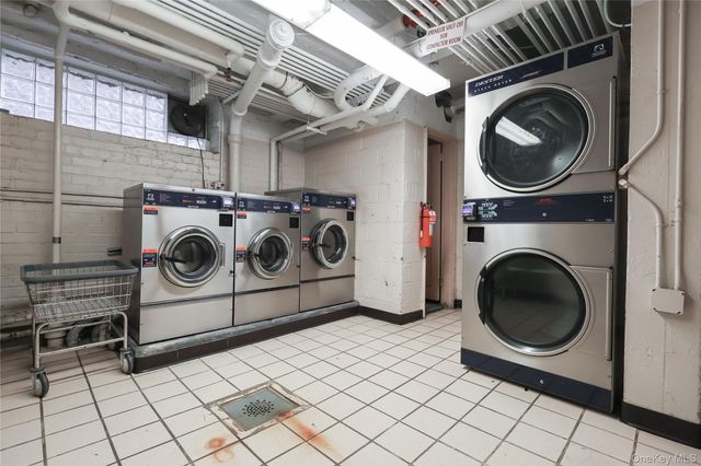 102-45 67th Rd 2R, Forest Hills, NY 11375