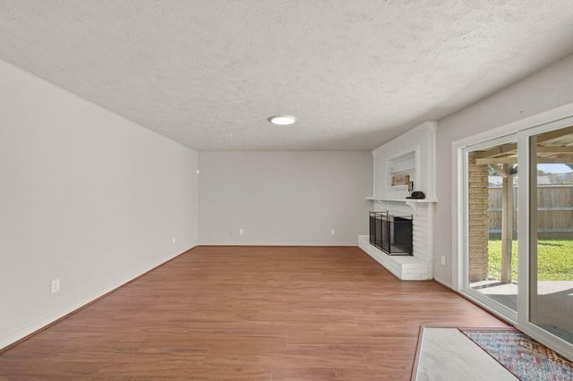 2205 Hilton Head Drive, Missouri City, TX 77459