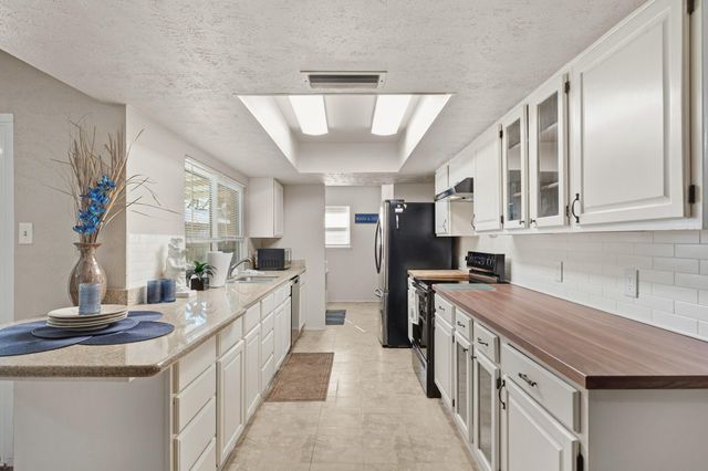 2205 Hilton Head Drive, Missouri City, TX 77459