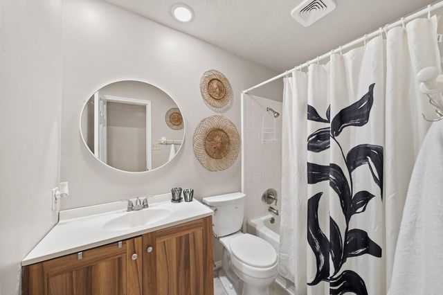 2205 Hilton Head Drive, Missouri City, TX 77459