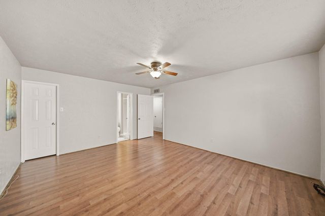 2205 Hilton Head Drive, Missouri City, TX 77459