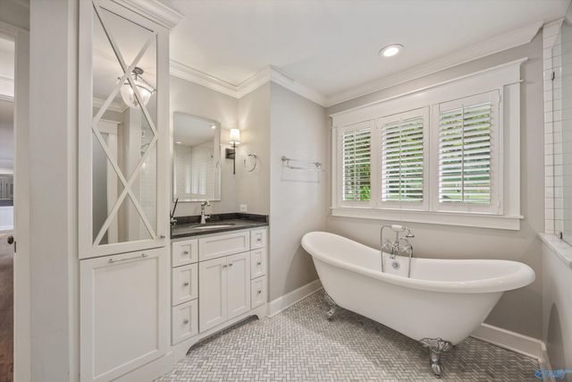 1600 Mountainbrook Drive SE, Huntsville, AL 35801