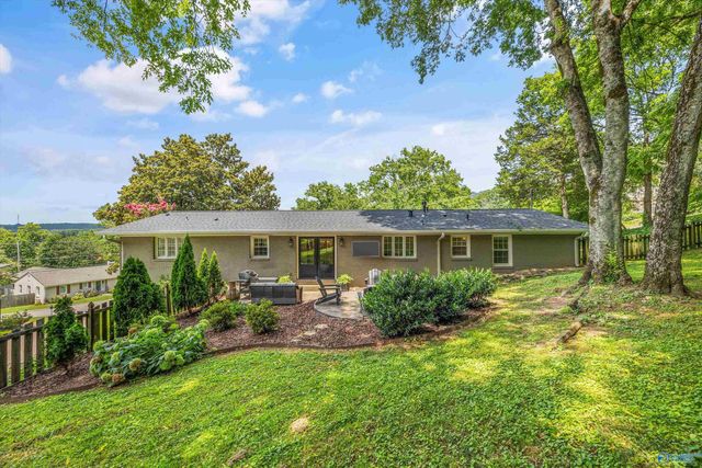 1600 Mountainbrook Drive SE, Huntsville, AL 35801