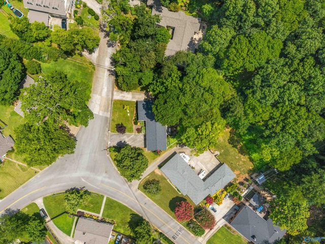 1600 Mountainbrook Drive SE, Huntsville, AL 35801