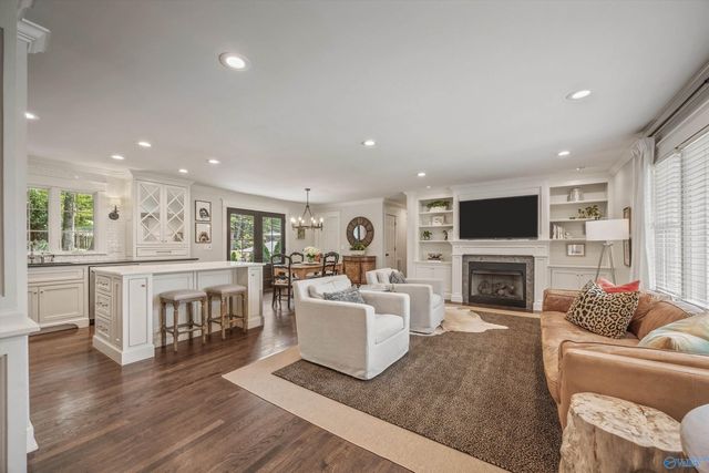 1600 Mountainbrook Drive SE, Huntsville, AL 35801