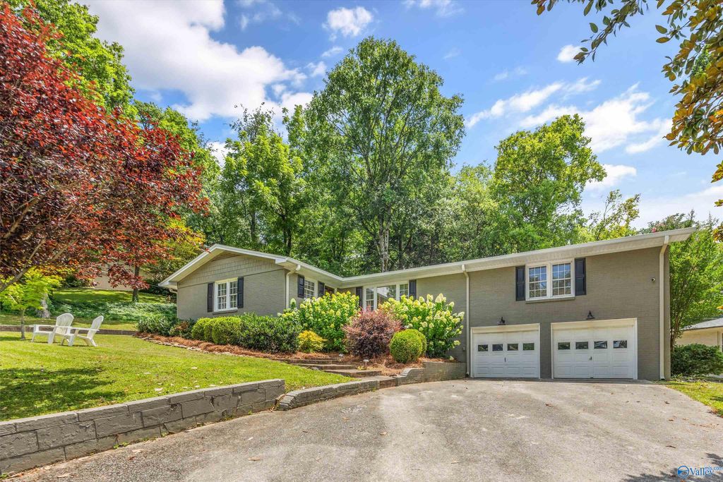 1600 Mountainbrook Drive SE, Huntsville, AL 35801