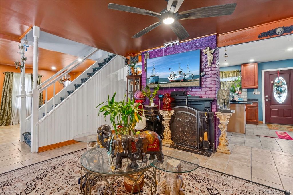 42 Mockingbird Lane, Levittown, NY 11756 — photo 2