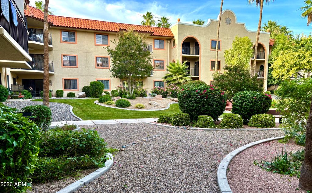 10330 W THUNDERBIRD Boulevard A132, Sun City, AZ 85351 — exterior