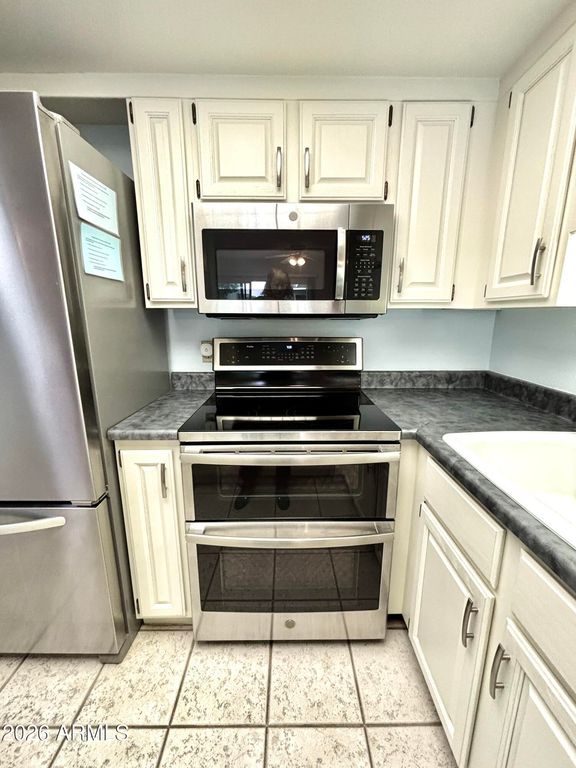 10330 W THUNDERBIRD Boulevard A132, Sun City, AZ 85351 — photo 5
