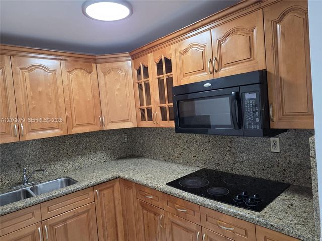 8320 NW 8th Street 2-311, Miami, FL 33126