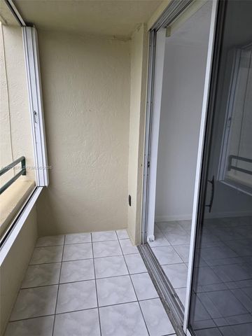 8320 NW 8th Street 2-311, Miami, FL 33126