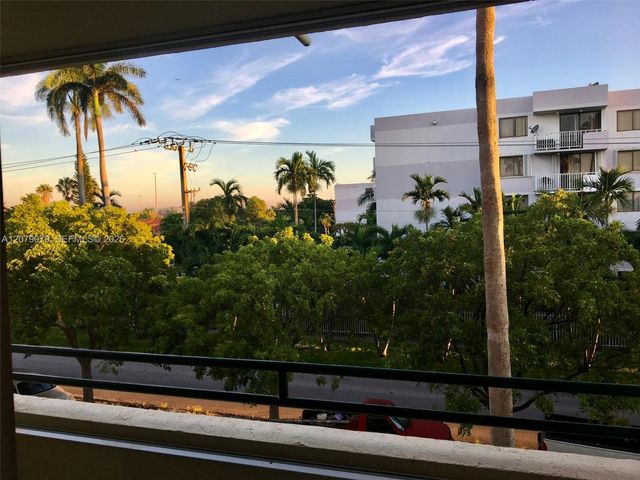 8320 NW 8th Street 2-311, Miami, FL 33126