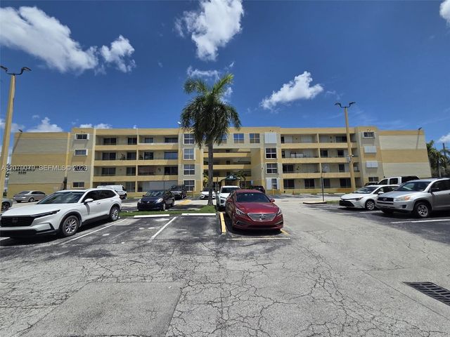 8320 NW 8th Street 2-311, Miami, FL 33126