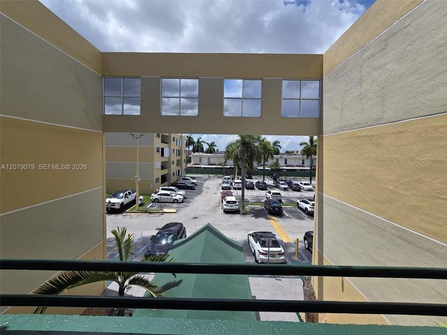 8320 NW 8th Street 2-311, Miami, FL 33126