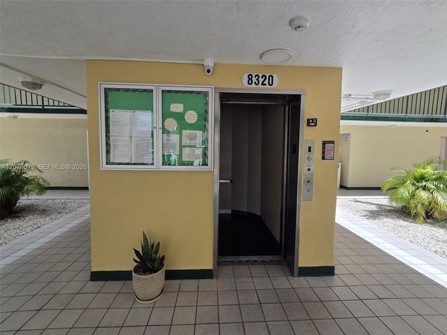 8320 NW 8th Street 2-311, Miami, FL 33126