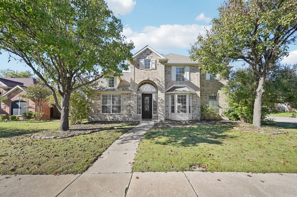 3873 Gillespie Drive, Carrollton, TX 75010