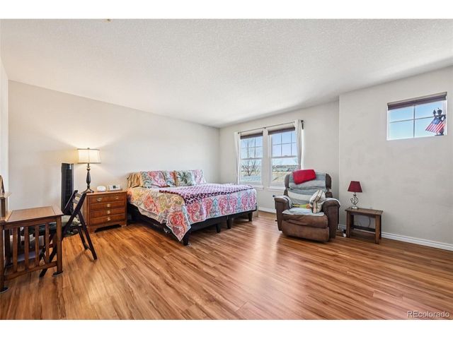 898 Jarvis Dr, Erie, CO 80516