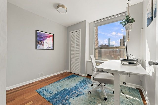 1355 N Sandburg Terrace 1801D, Chicago, IL 60610