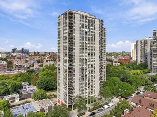 1355 N Sandburg Terrace 1801D, Chicago, IL 60610