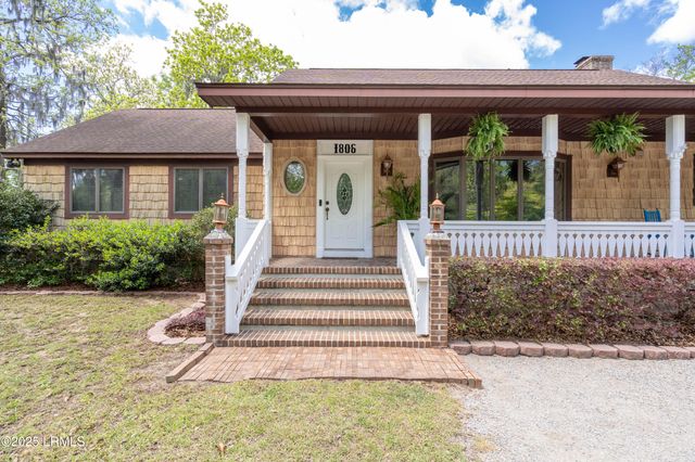 1806 Courtland Street, Port Royal, SC 29935