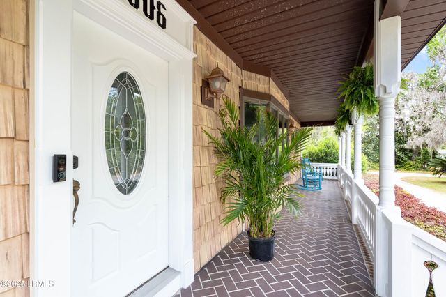 1806 Courtland Street, Port Royal, SC 29935