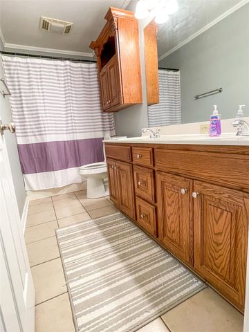 1035 Cressmont Street, Bossier City, LA 71111