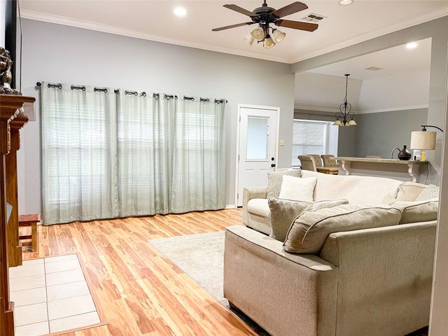 1035 Cressmont Street, Bossier City, LA 71111