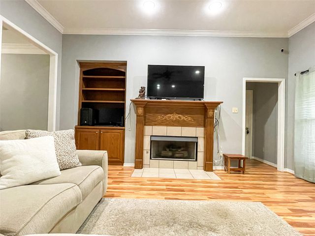 1035 Cressmont Street, Bossier City, LA 71111