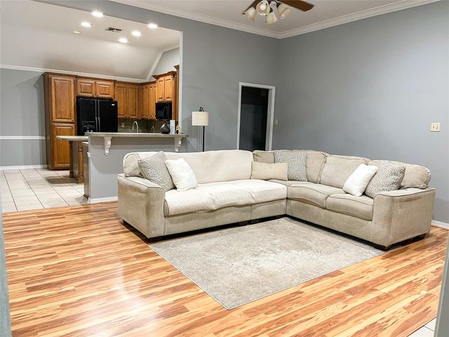 1035 Cressmont Street, Bossier City, LA 71111