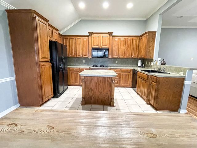 1035 Cressmont Street, Bossier City, LA 71111