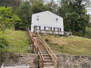 29 Lance Drive, Charleston, WV 25311