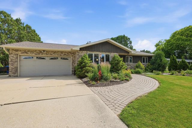 7003 Park Circle, Middleton, WI 53562