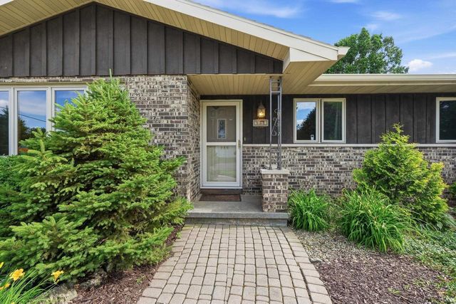7003 Park Circle, Middleton, WI 53562