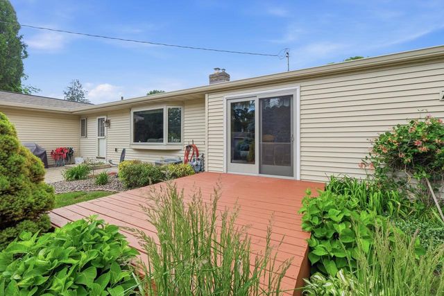 7003 Park Circle, Middleton, WI 53562