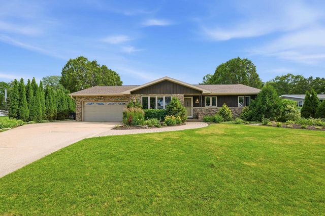 7003 Park Circle, Middleton, WI 53562