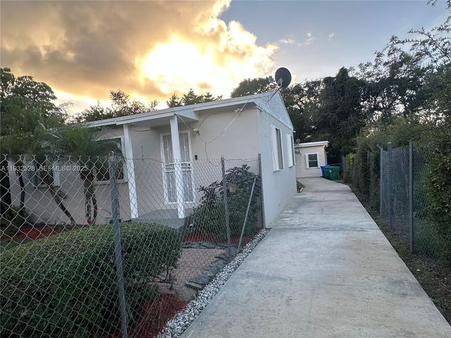 6720 NW 4th Ave, Miami, FL 33150