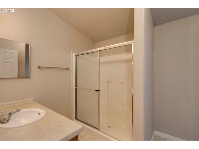 20248 HIGHWAY 213 2, Oregon City, OR 97045