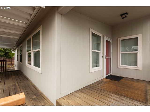 20248 HIGHWAY 213 2, Oregon City, OR 97045