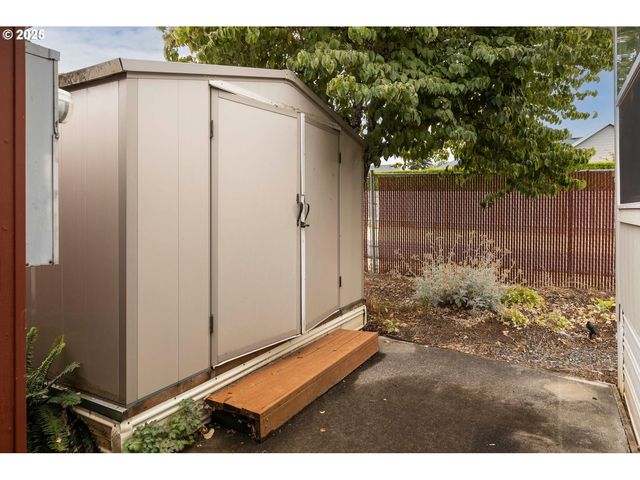 20248 HIGHWAY 213 2, Oregon City, OR 97045