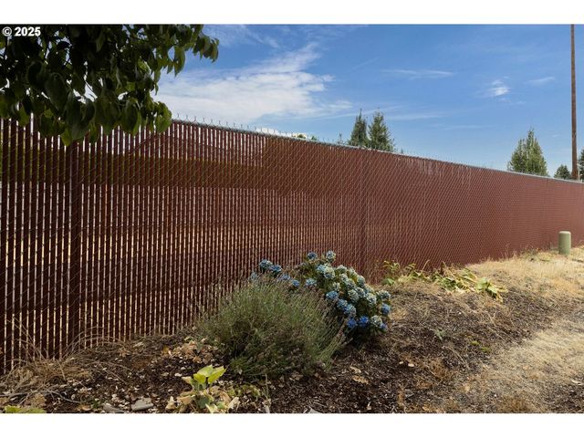 20248 HIGHWAY 213 2, Oregon City, OR 97045