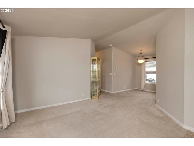 20248 HIGHWAY 213 2, Oregon City, OR 97045