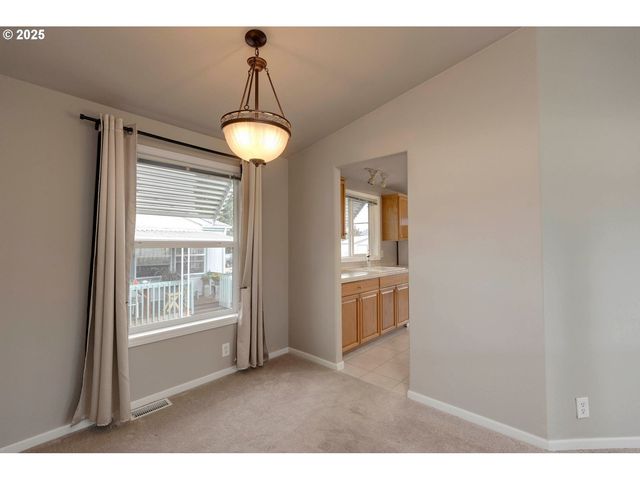 20248 HIGHWAY 213 2, Oregon City, OR 97045