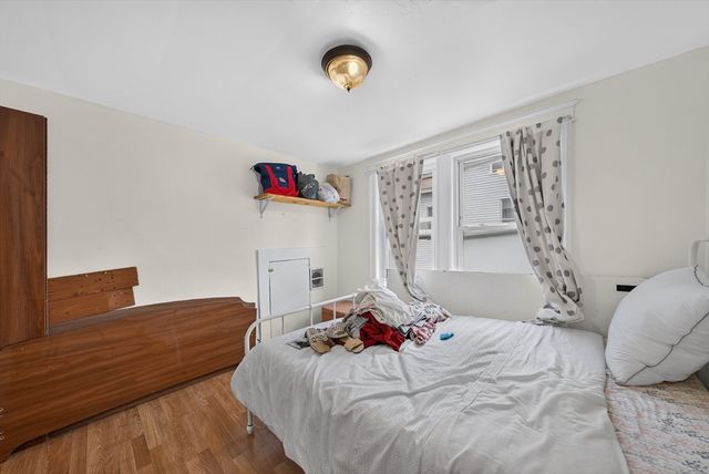 8 Gilman Street, Worcester, MA 01605